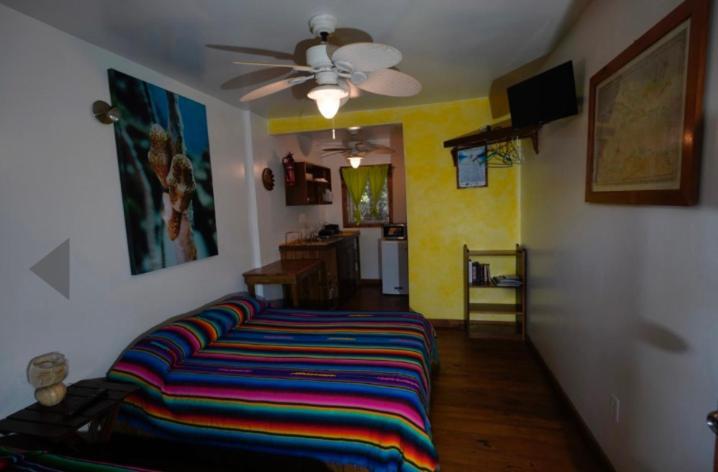 ווסט אנד Sea Breeze Inn מראה חיצוני תמונה