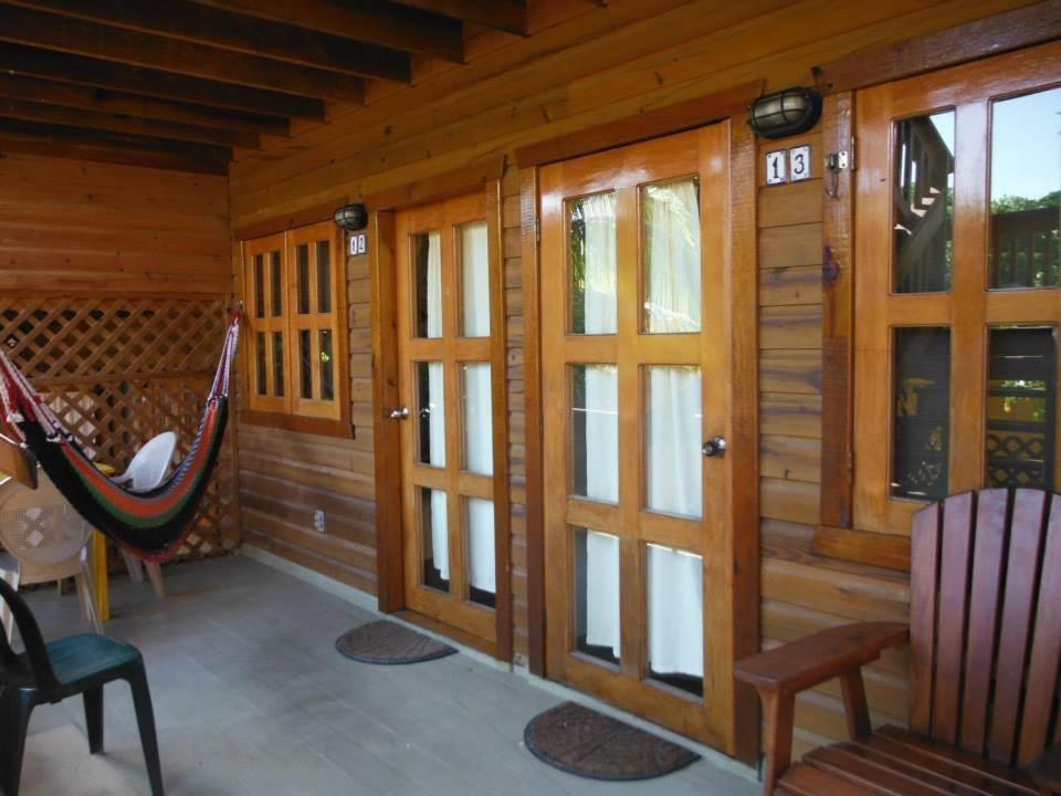 ווסט אנד Sea Breeze Inn מראה חיצוני תמונה