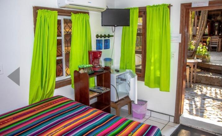 ווסט אנד Sea Breeze Inn מראה חיצוני תמונה