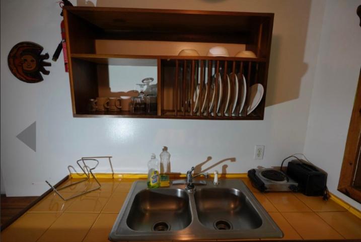 ווסט אנד Sea Breeze Inn מראה חיצוני תמונה